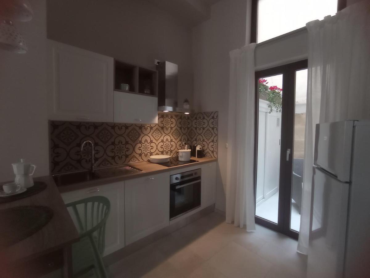 Happynesshouse_Locazione Turistica Apartment Trani Exterior photo