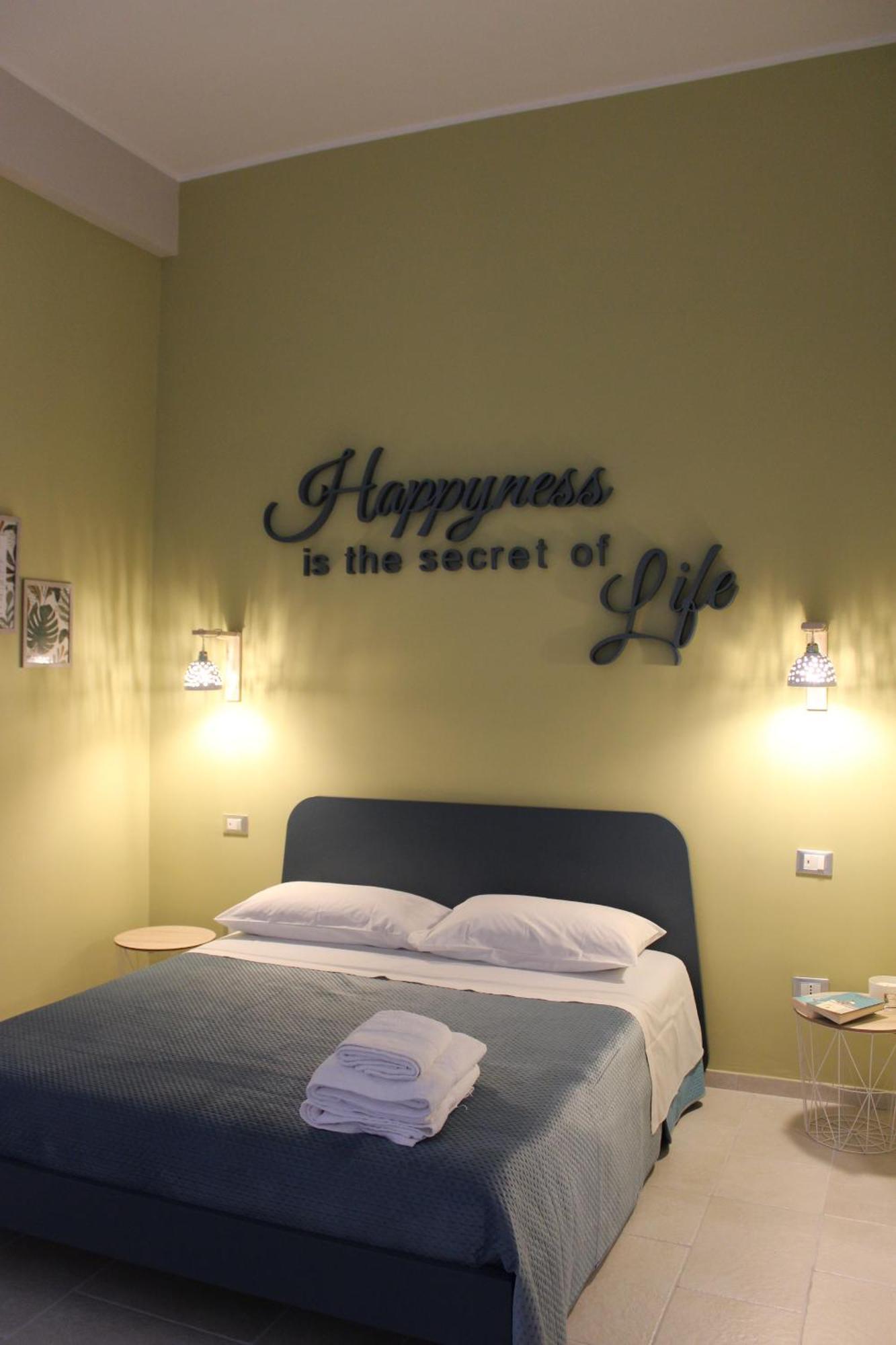 Happynesshouse_Locazione Turistica Apartment Trani Exterior photo